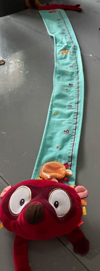 Toise Georges le Lémurien Lilliputiens bleue rouge