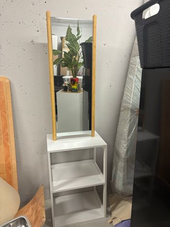 Meuble avec miroir et rangements – Style scandinave, très bon état