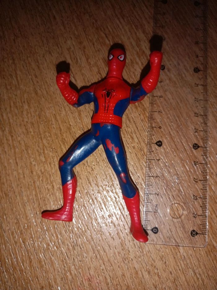 Petit spiderman - photo numéro 2