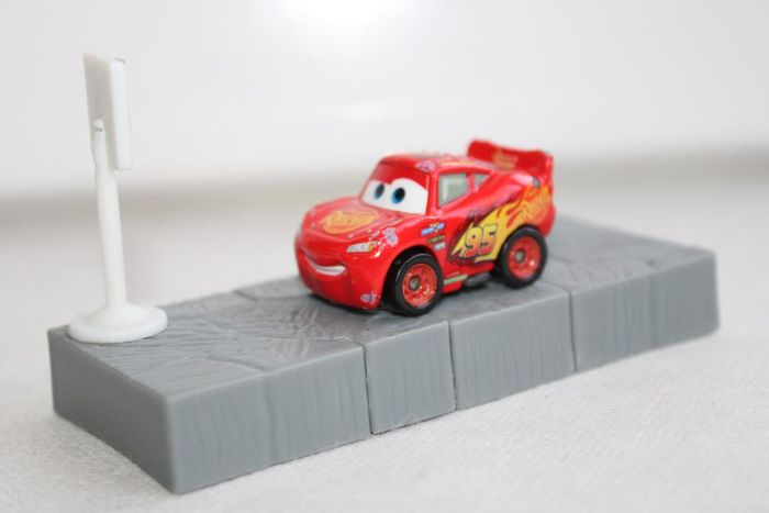 Disney Pixar Mini racer Flash Mc queen
