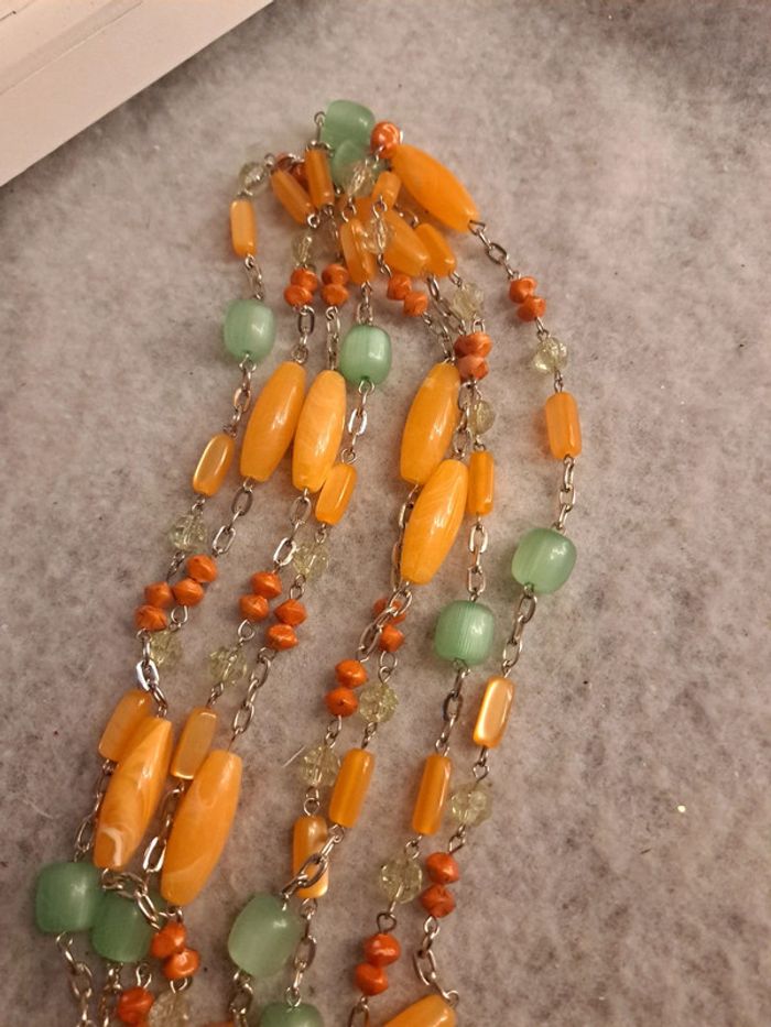 Collier très long sautoir orange et vert - photo numéro 3