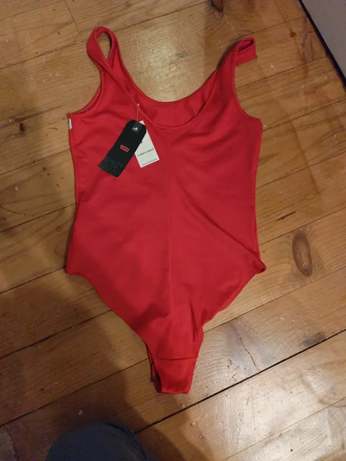 Body débardeur sans manches Levi's rouge logo - photo numéro 3