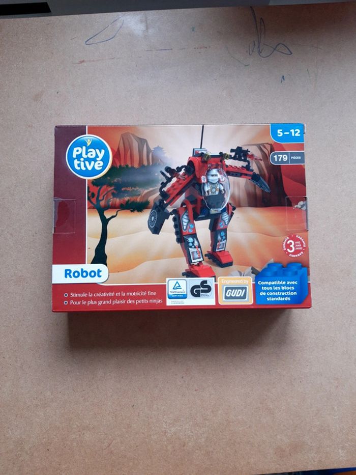 Robot playtive style lego