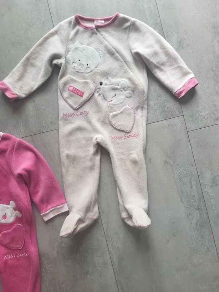 Pyjama une pièce - photo numéro 4