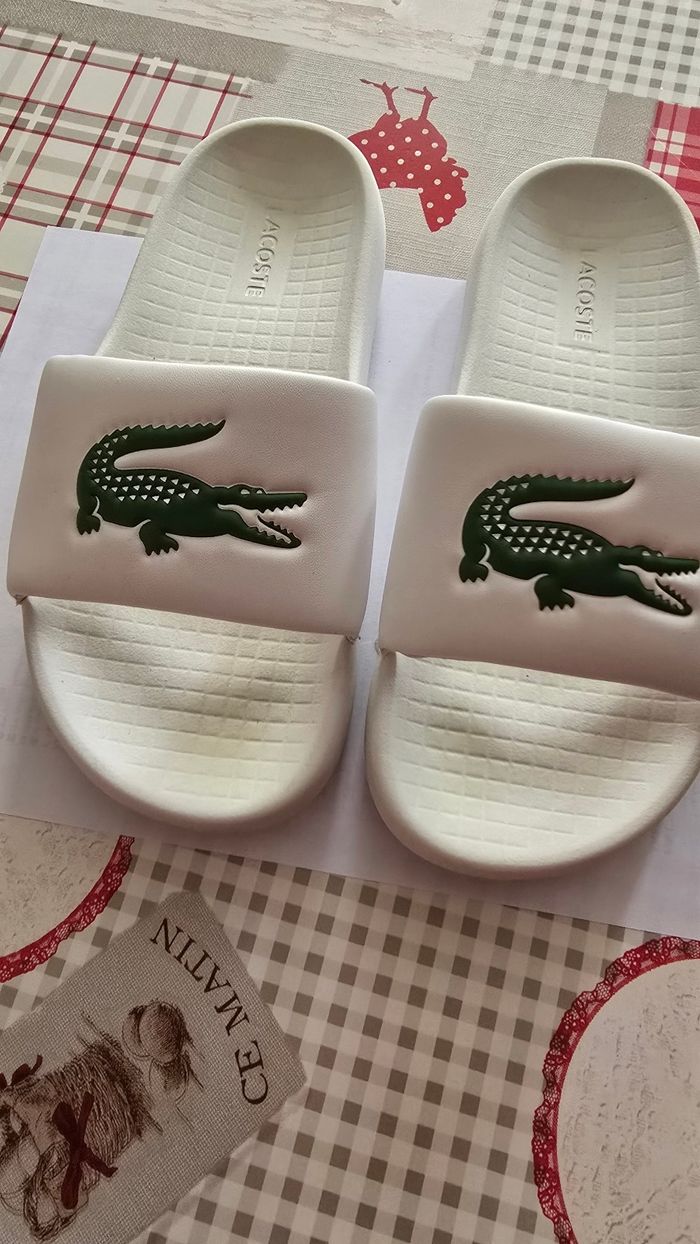 Claquette  LACOSTE