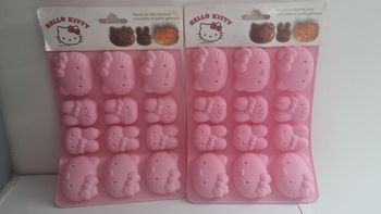Lot de 2 moules silicones hello kittyet miffy pour chocolat ou mini gateaux
