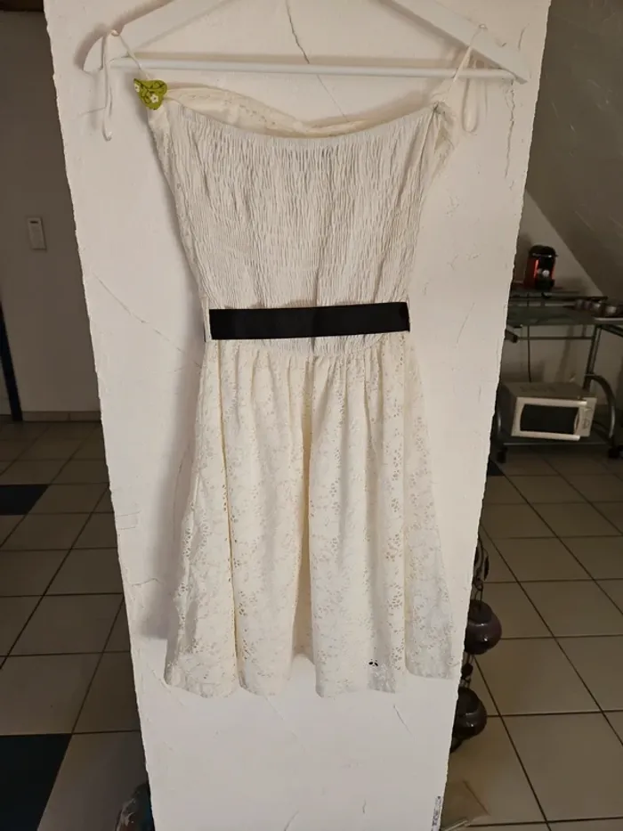 Robe crème sans bretelles - photo numéro 4