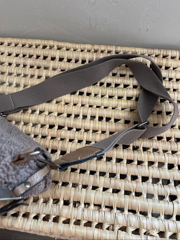 Sac banane en bouclette marron - photo numéro 5