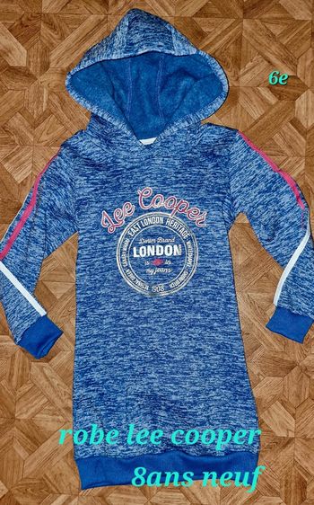 Robe epais 8ans lee cooper neuf