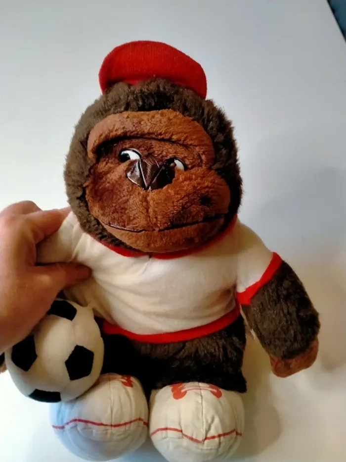 Peluche gorille footballeur  Marque Van Dee Walle - photo numéro 2