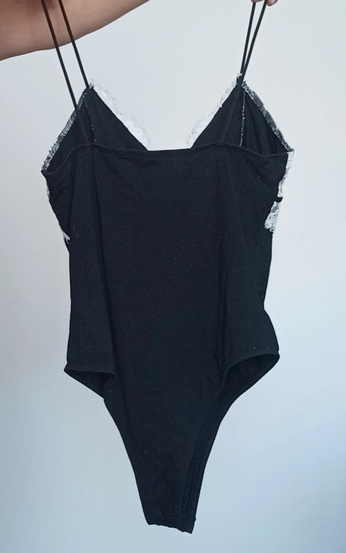 Body top décolleté noir dentelle blanche taille 36 - photo numéro 5