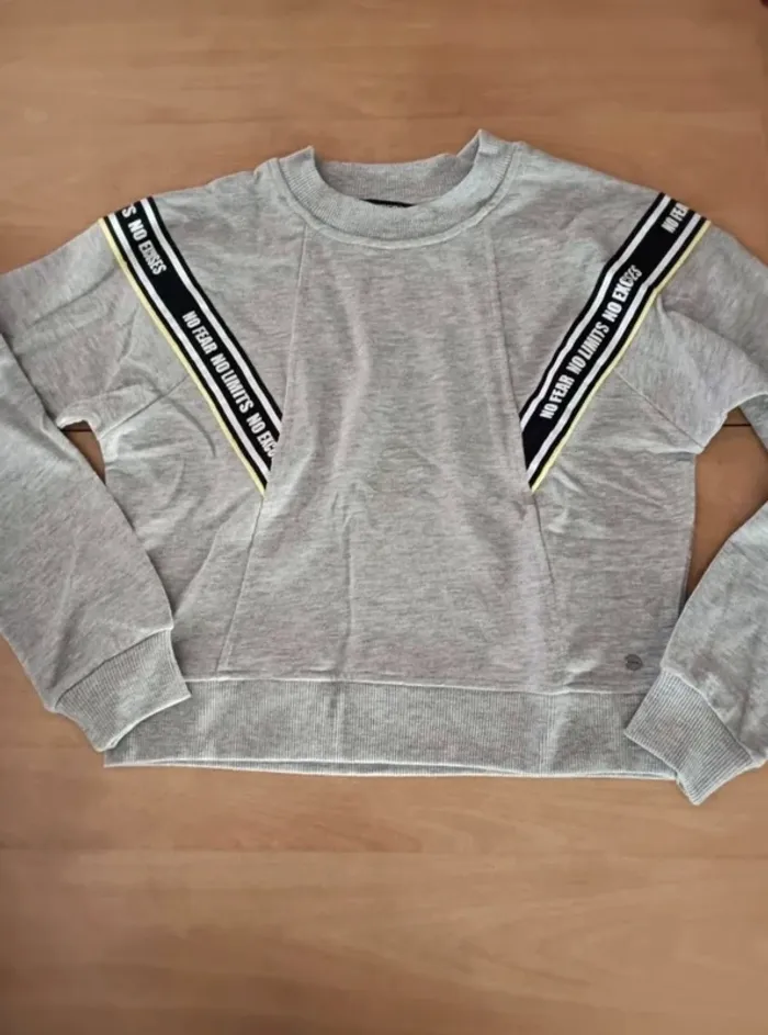 Sweat Liberto très  bon état  xs