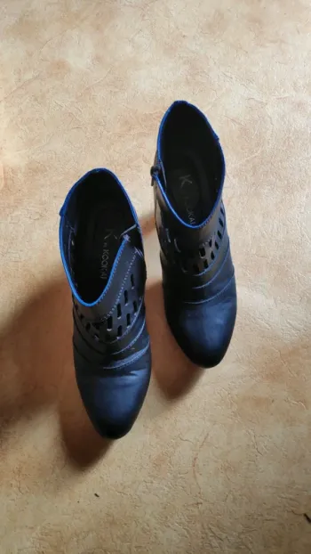 Bottines noires et bleues Kookaï pointure 39