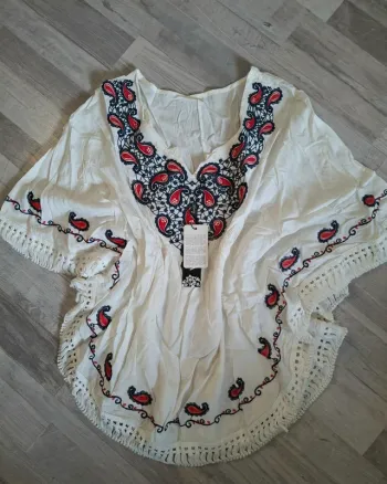 Tunique brodé manche chauve souris