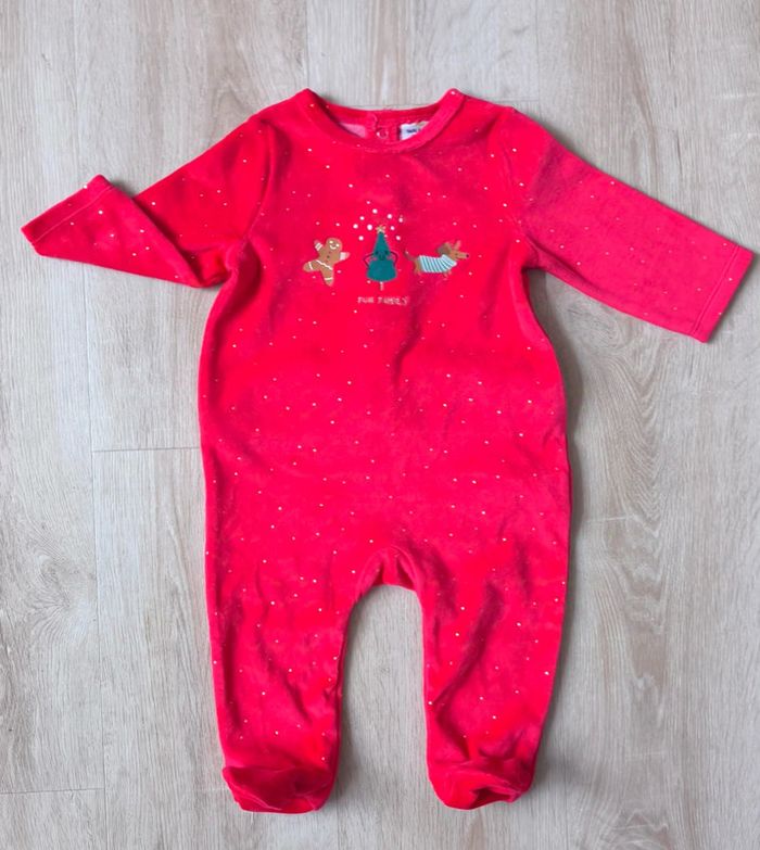 Pyjama de Noël sapin rouge - NEUF. 6 mois - photo numéro 7