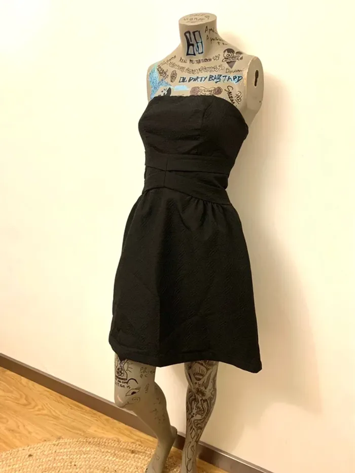 Robe bustier noir Naf naf t.36