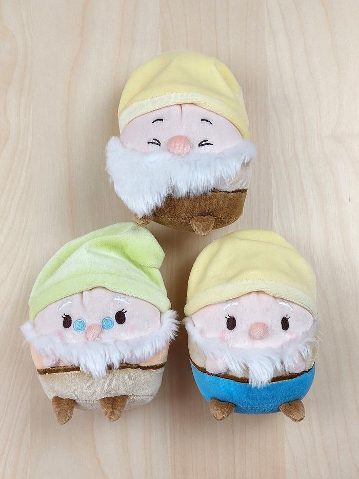 Lot 3 Peluches doudous sept nains tsum tsum Ufufy 13 cm Prof, Atchoum, Joyeux Disney