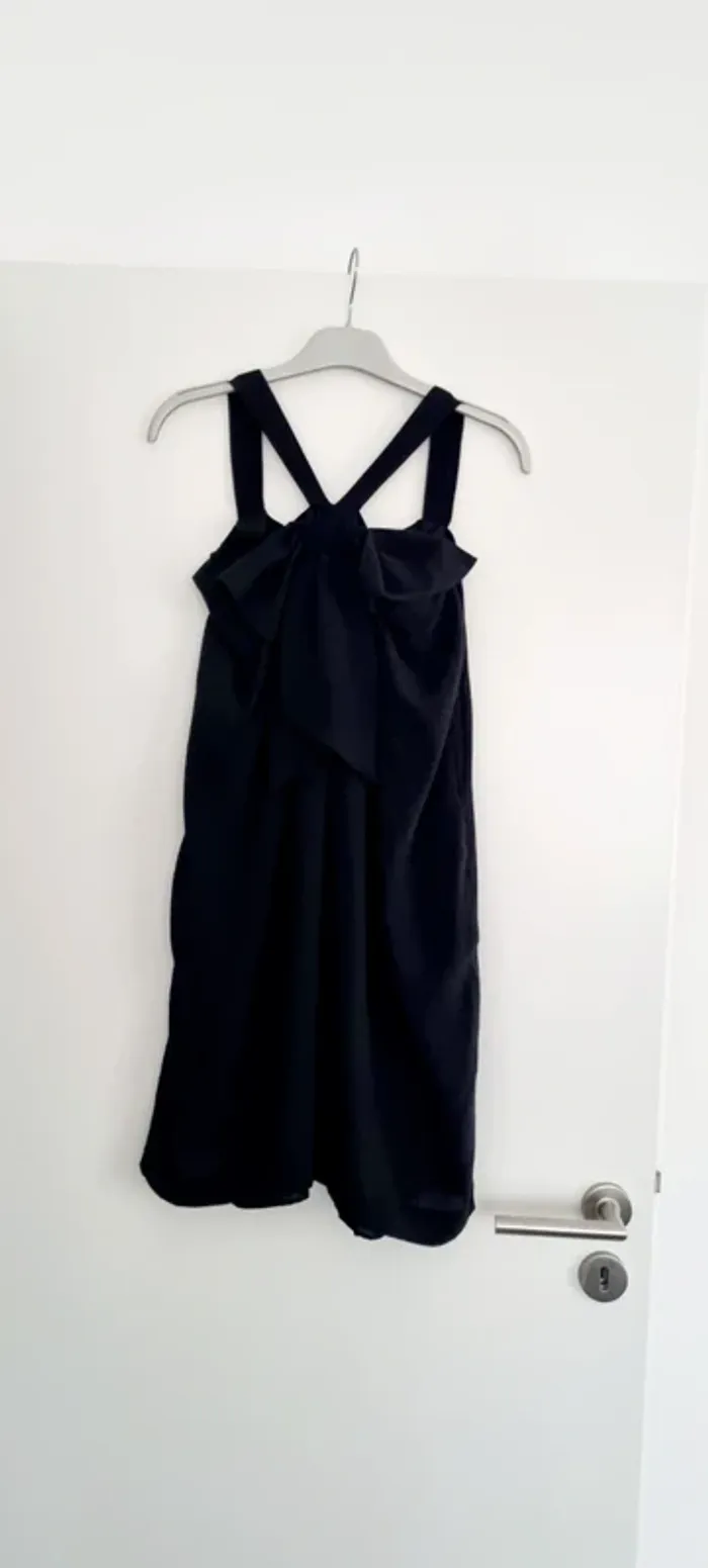 Robe noire courte claudie pierlot noeud 38 - photo numéro 4