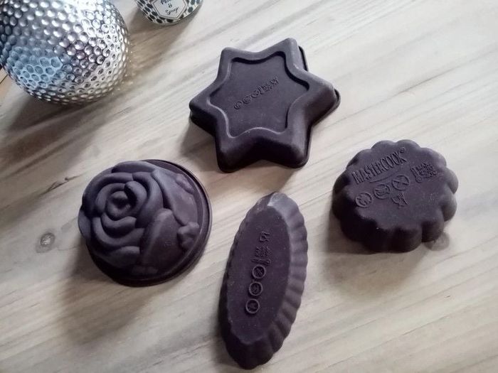 Lot de 4 petits moules pâtisserie silicone - Mastercook