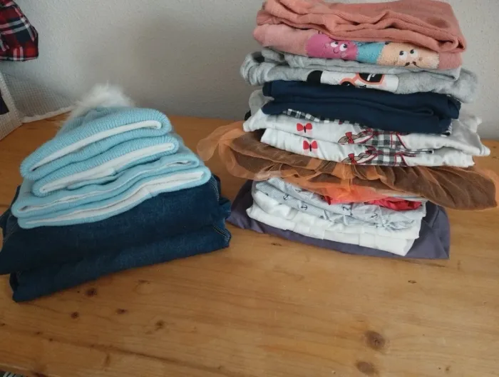 Lot de vêtements jumelles en taille 2 ans