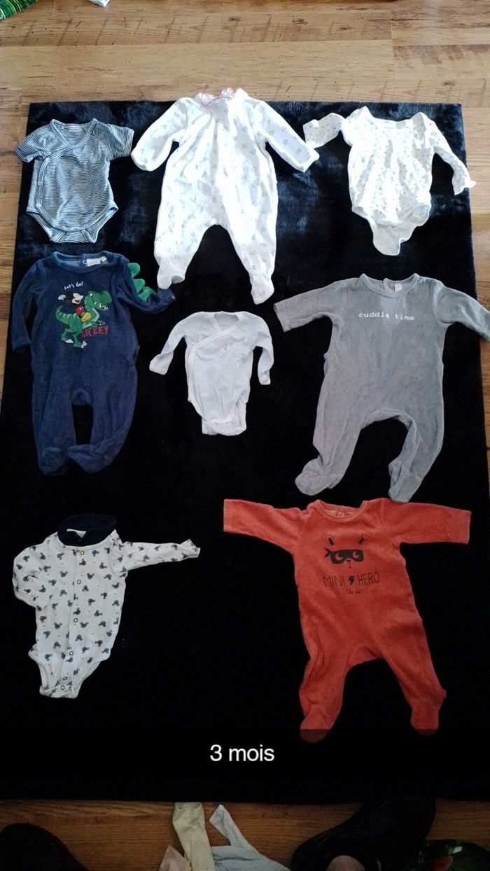 Lot de vêtements - photo numéro 3