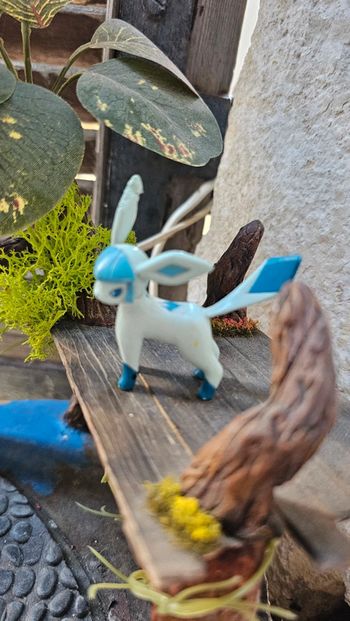 Super figurine Pokemon Nintendo tomy Givrali