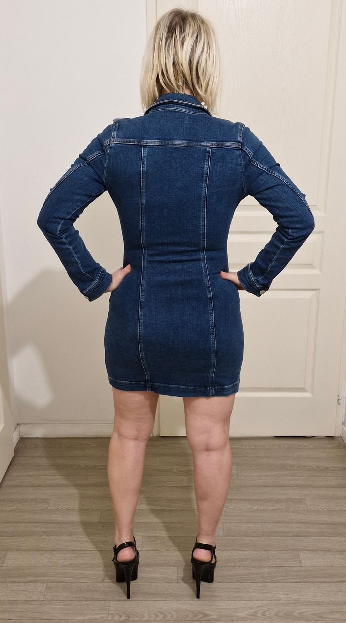Mini robe denim jean avec boutons sur le devant - photo numéro 3