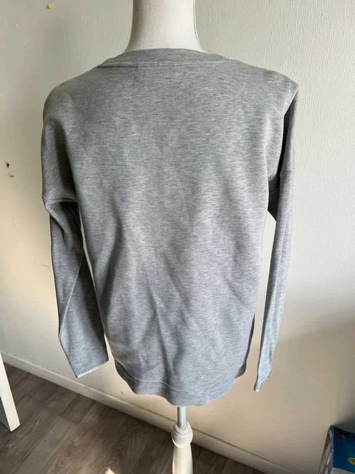 Très beau sweat-shirt Lacoste 40 - photo numéro 6