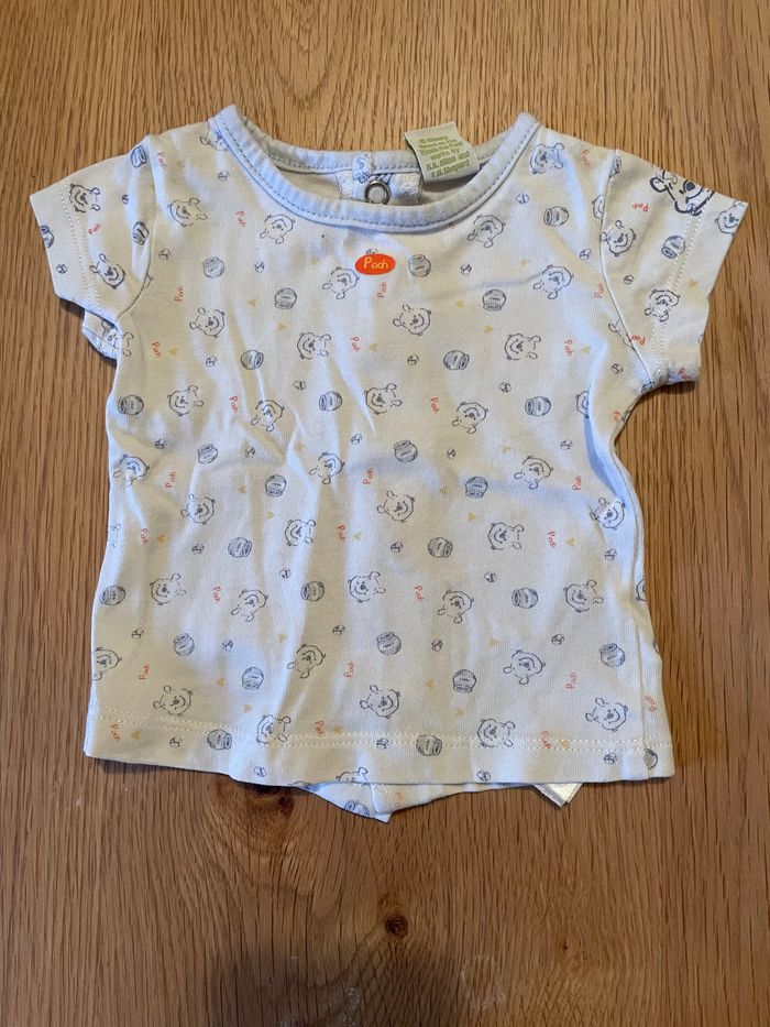 Lot de 2 t-shirt et un jogging taille 1 mois - photo numéro 3