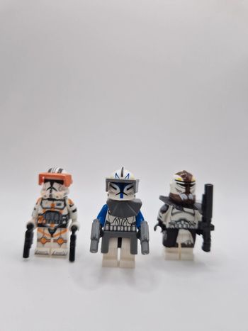 Figurines type lego Commandant clones Rex Cody et Wolffe star wars