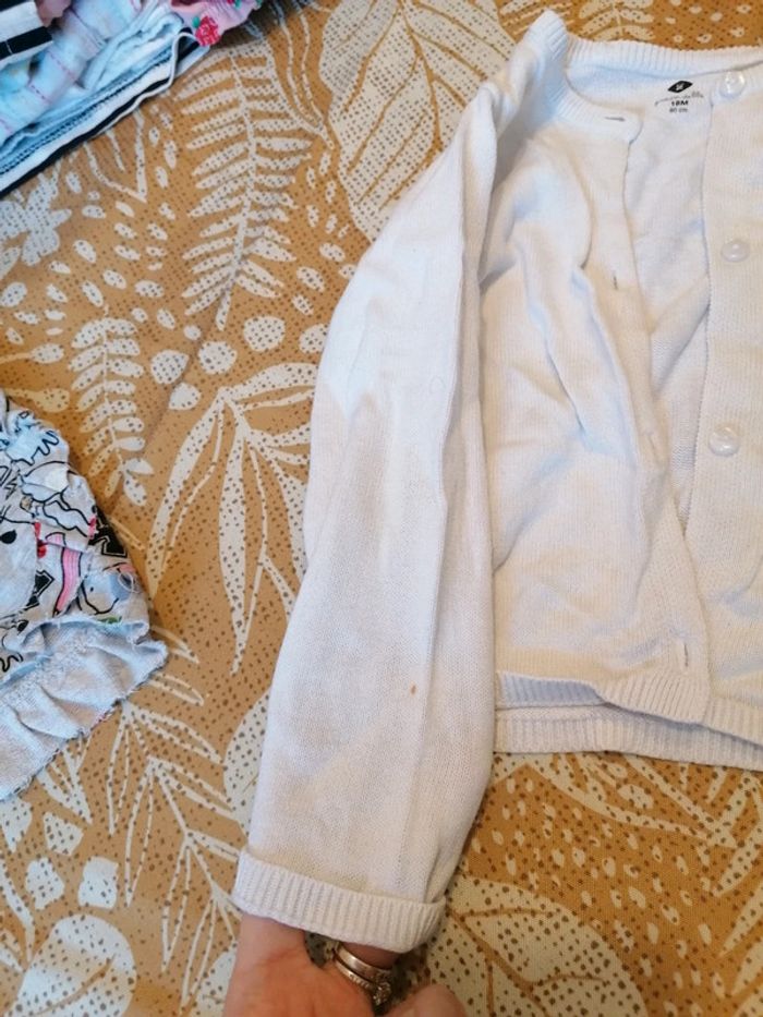 Petit gilet blanc 18 M - photo numéro 4