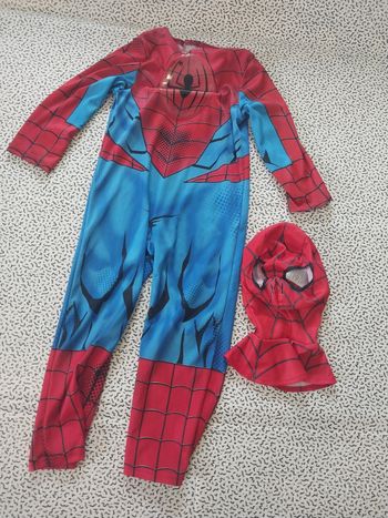 Déguisement Spider-Man Marvel 3-4 ans avec masque – excellent état