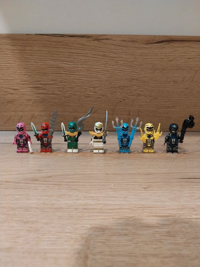 Figurines type lego Power Rangers
