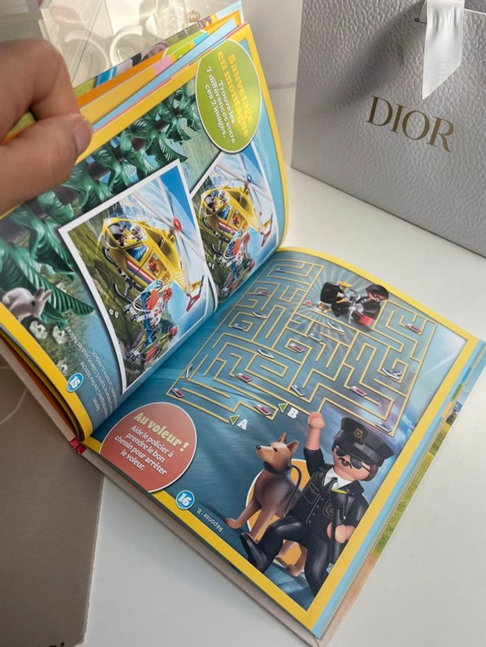 Livre cherche & trouve Playmobil neuf - photo numéro 6