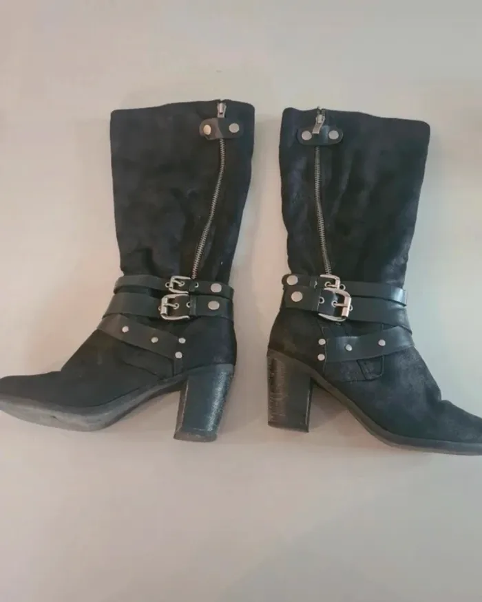 Jolies bottes zippées pointure 38 - photo numéro 2
