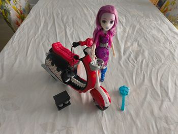 Poupée monster high ari hauntington 