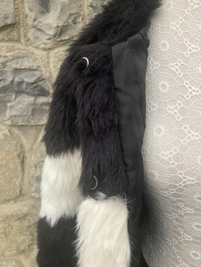 Manteau fausse fourrure - photo numéro 3