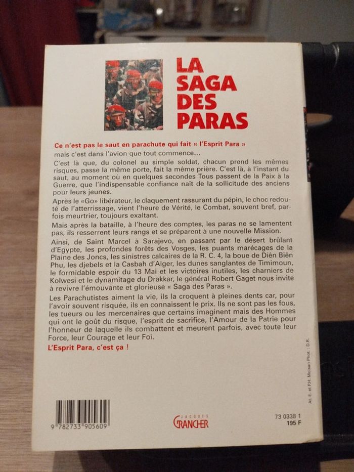 Livre la saga des paras - photo numéro 2