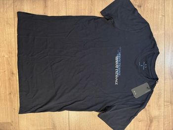 T-shirt imprimer armani exchange taille M