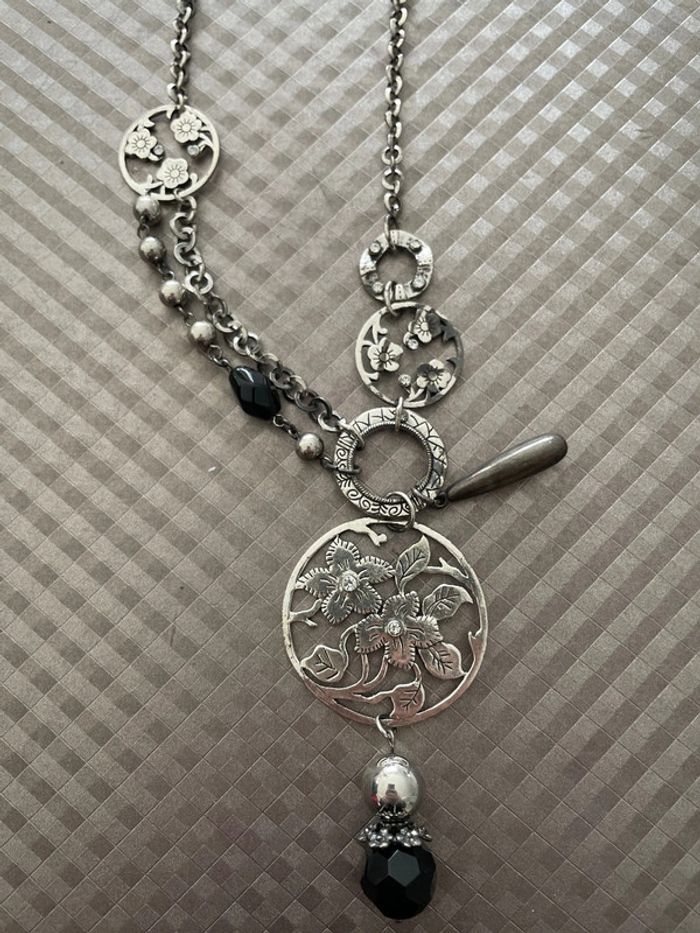 Collier argenté noir - photo numéro 2