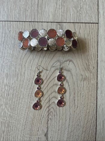 Ensemble boucles d'oreilles bracelet violets
