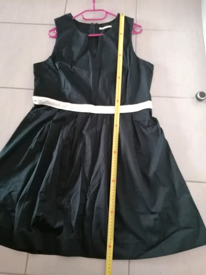 Robe noire neuve juste lavée taille 42 - photo numéro 6