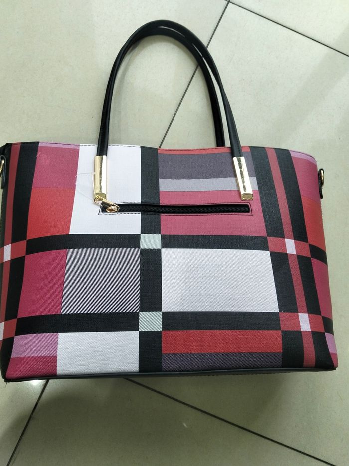 Sac a  main style  Burberry - photo numéro 10