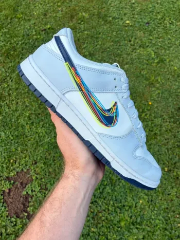 Baskets Nike dunk low grises pointure 43 très bon état