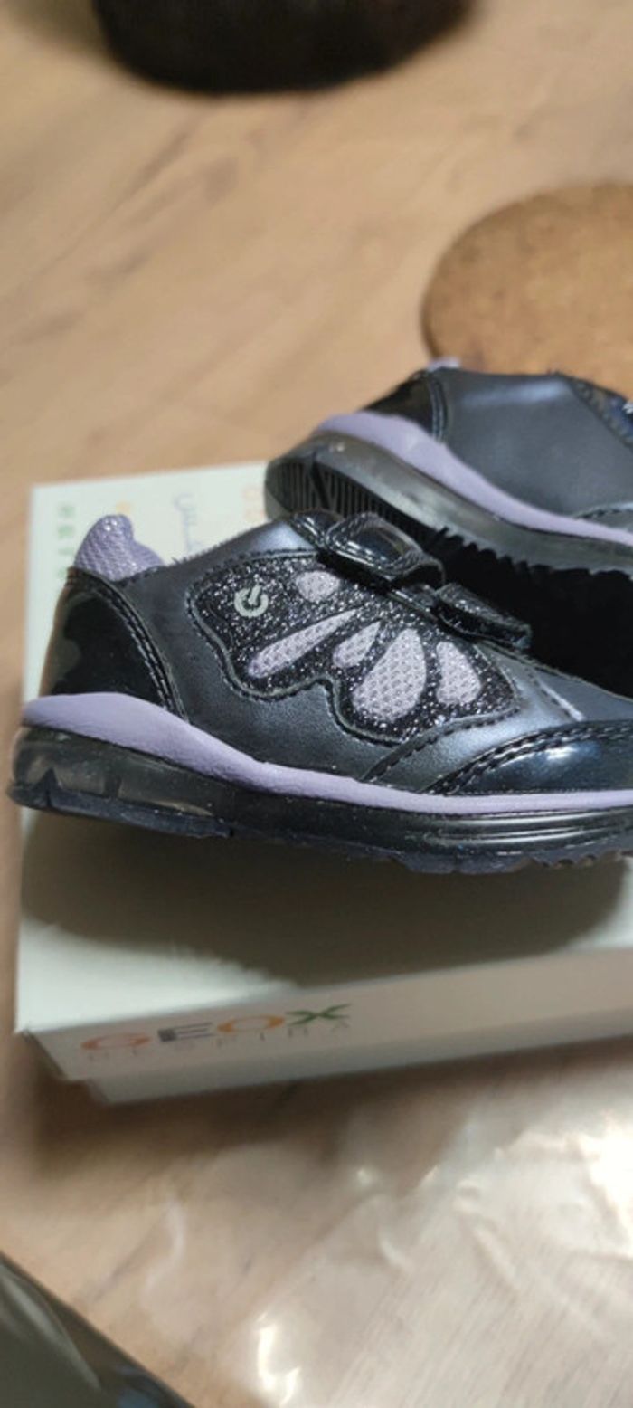 Superbe baskets bébé fille brillante violet bleu marine T20 neuf - photo numéro 4