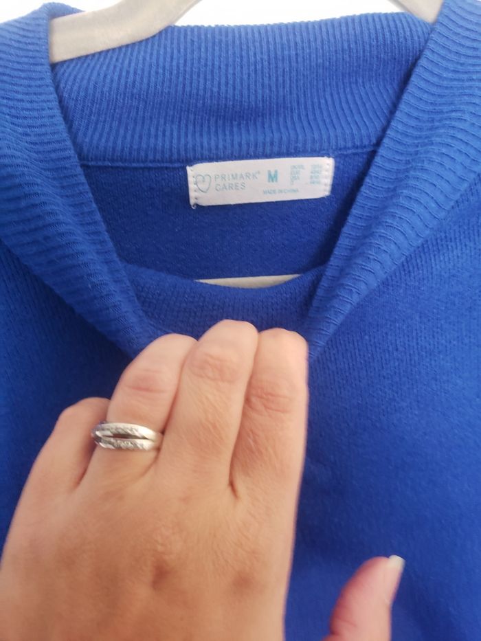 Pull femme taille M en très bon état - photo numéro 2