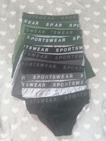 Lot 10 articles sous-vêtements garçon 14 ans dont 2 offerts