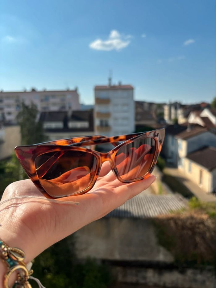 Lunettes de soleil - photo numéro 2