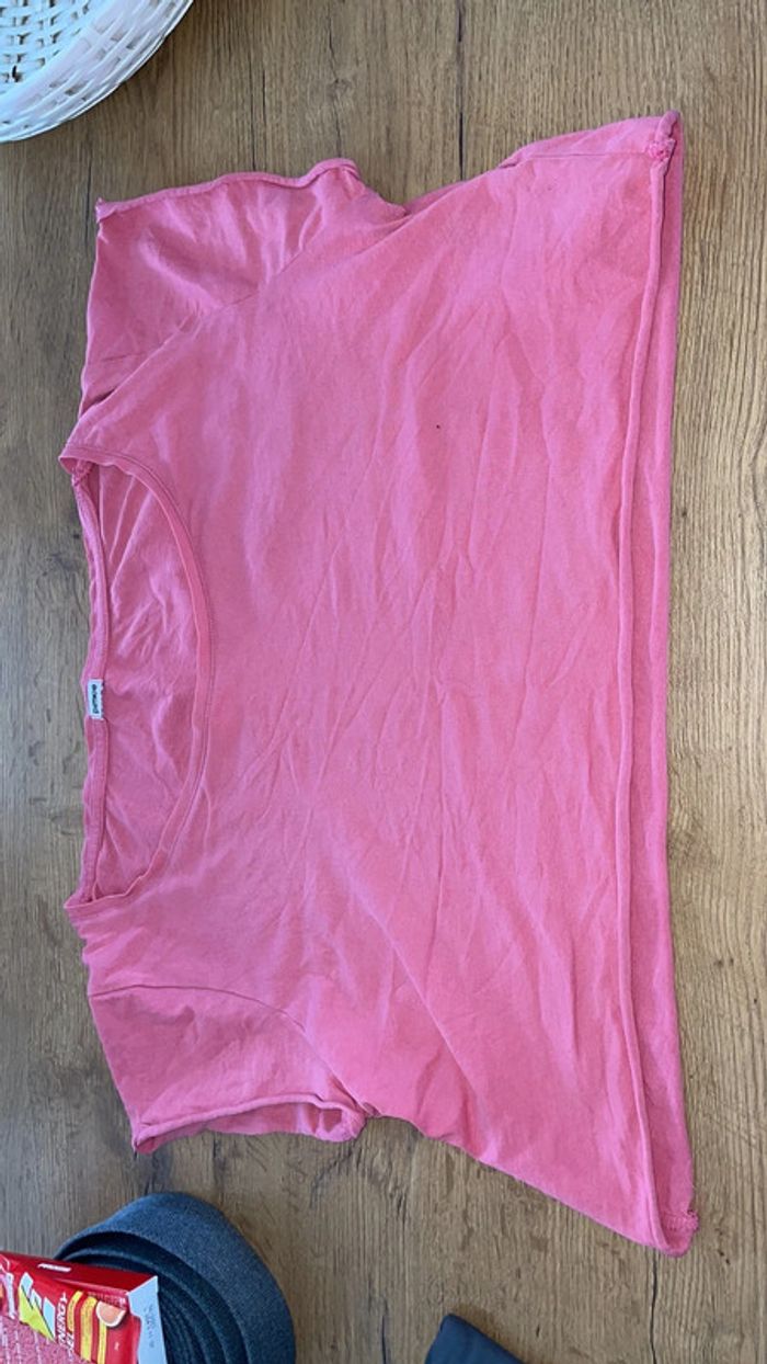 T-shirt court