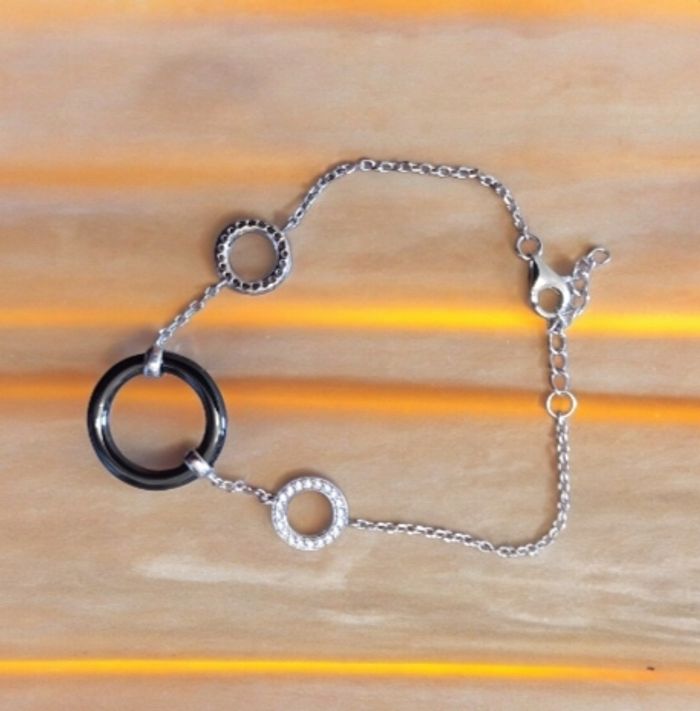 Bracelet argenté et strass